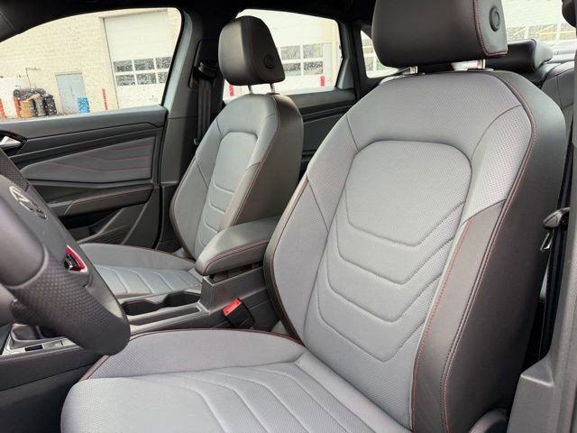 Used 2025 Volkswagen Jetta GLI Autobahn image 13