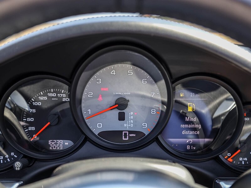 Used 2015 Porsche 911 Carrera 4S AWD/4WD image 29
