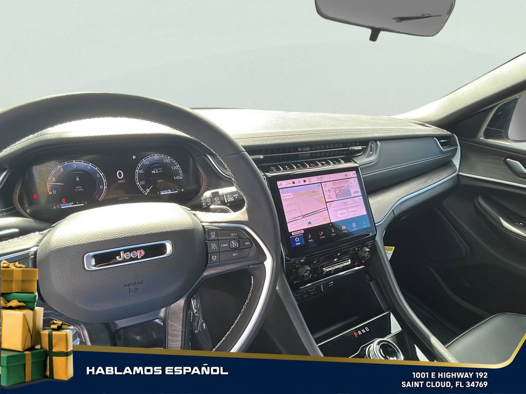 Used 2025 Jeep Grand Cherokee Limited image 17