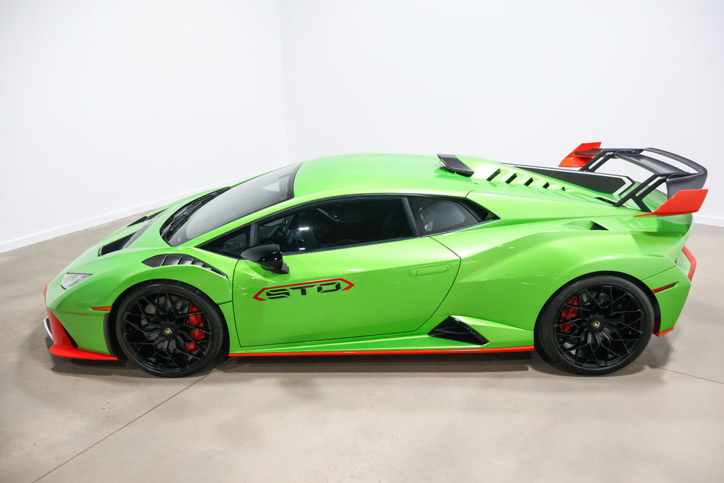 Used 2022 Lamborghini Huracan STO image 6