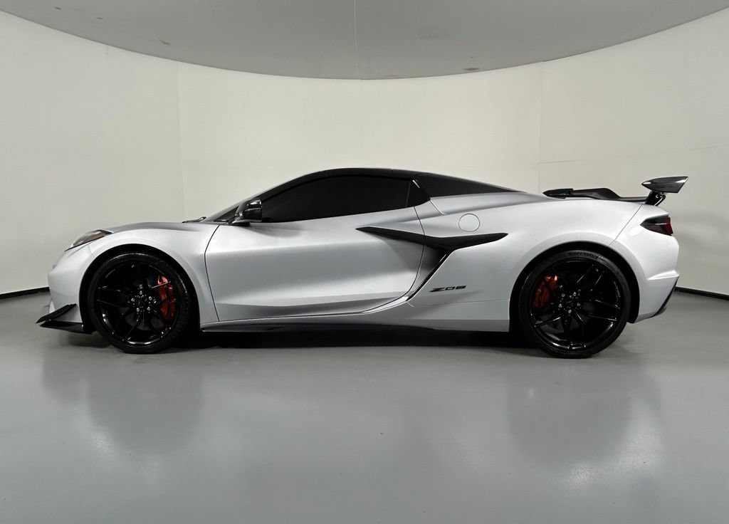 Used 2026 Chevrolet Corvette Z06 RWD image 10