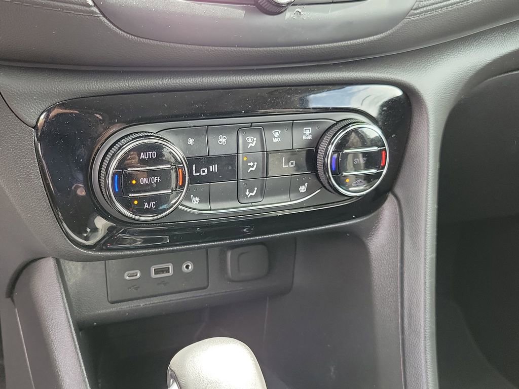 Certified 2022 Buick Encore GX Select w/ Experience Buick Package image 34