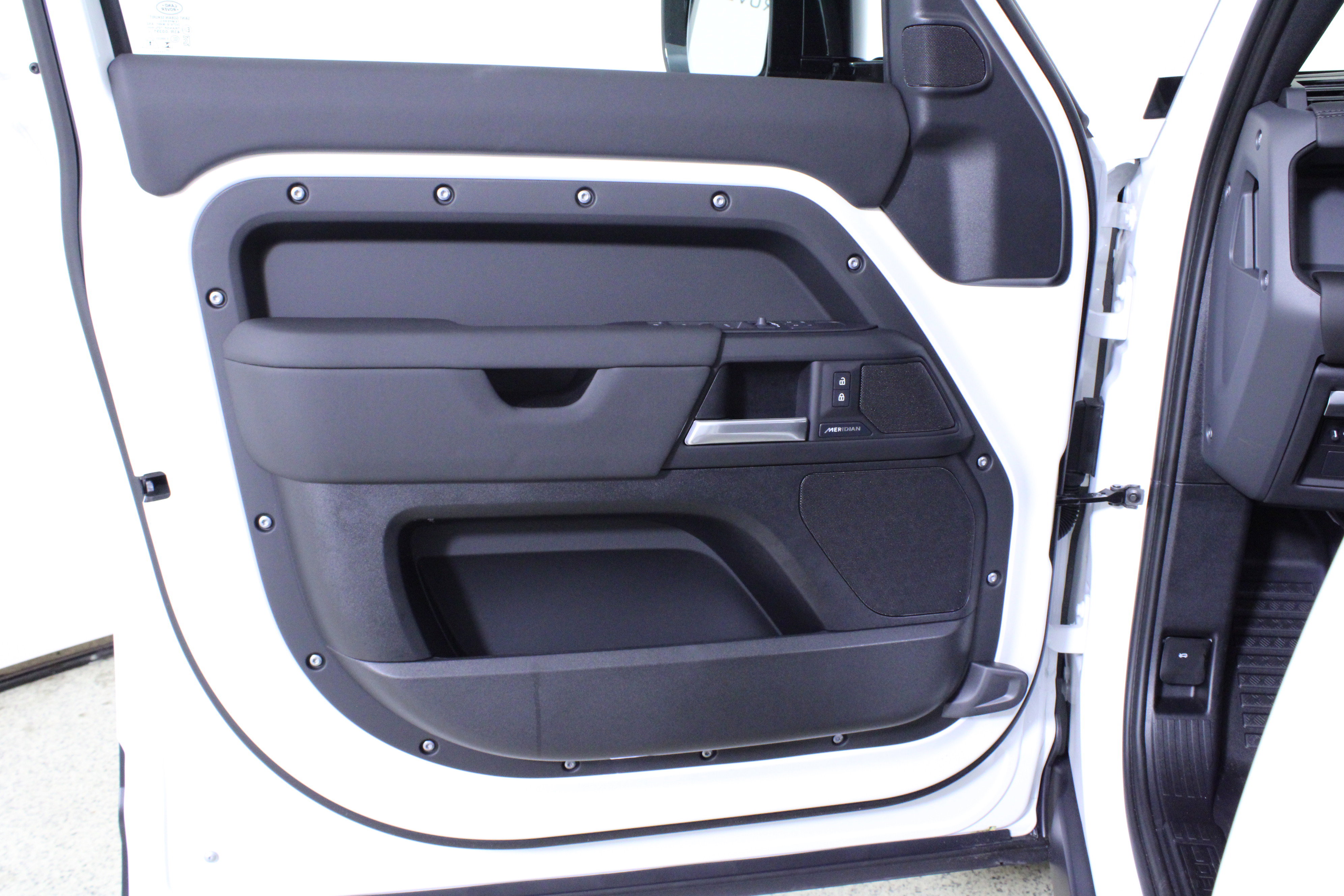 Used 2026 Land Rover Defender 110 S AWD/4WD image 17