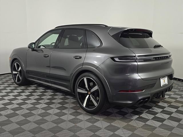 Certified 2025 Porsche Cayenne GTS image 3