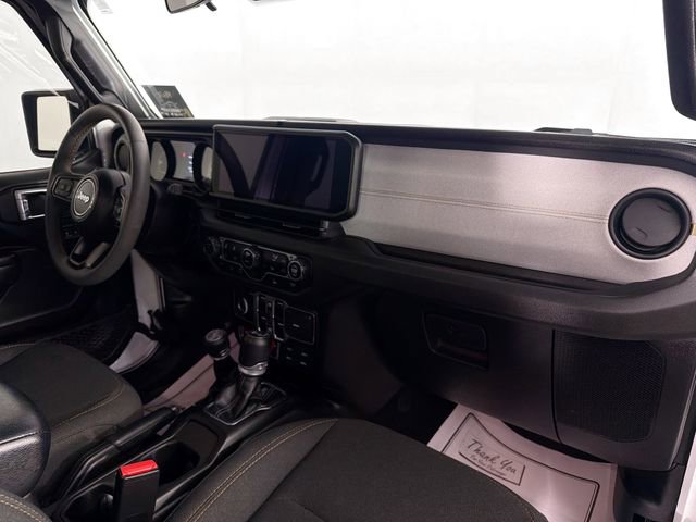 Used 2024 Jeep Wrangler Willys image 28