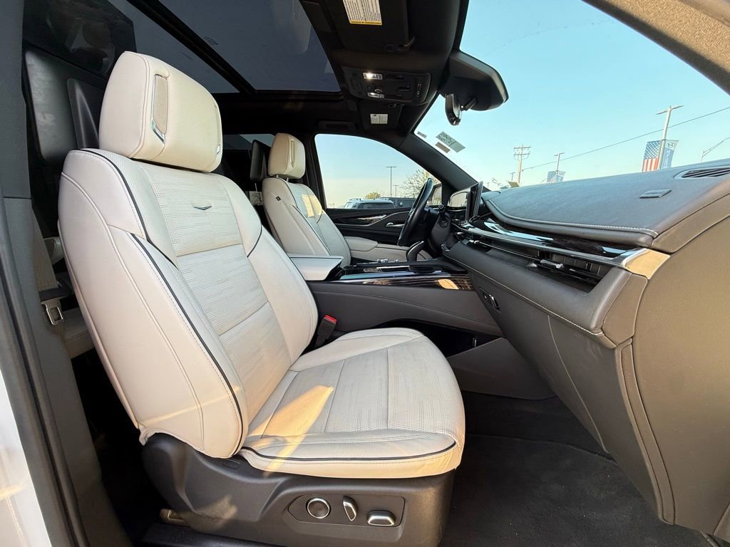 Used 2021 Cadillac Escalade Sport w/ Driver Assist Tech Package image 29