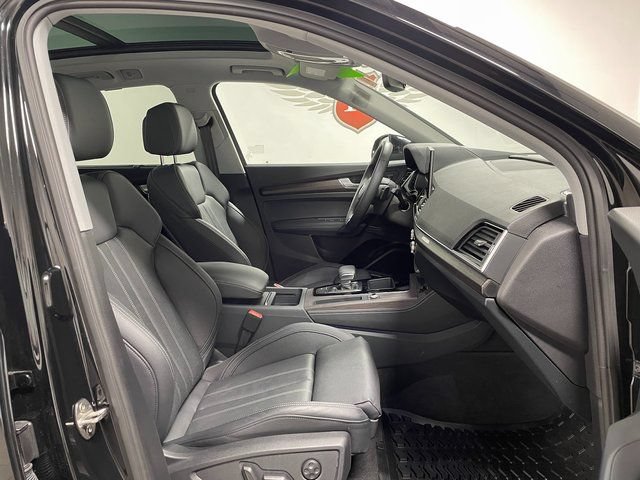 Used 2024 Audi Q5 e Prestige w/ Prestige Package AWD/4WD image 24