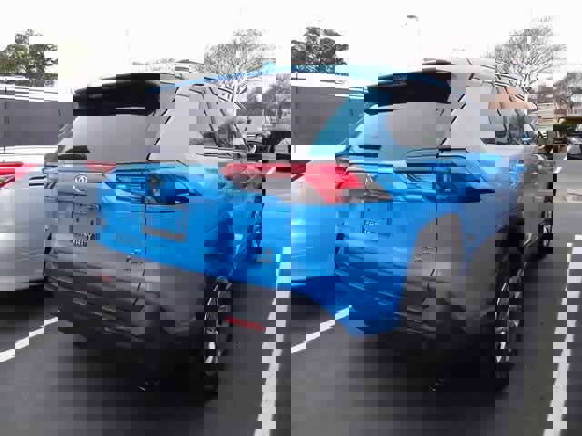 Used 2019 Toyota RAV4 LE image 6