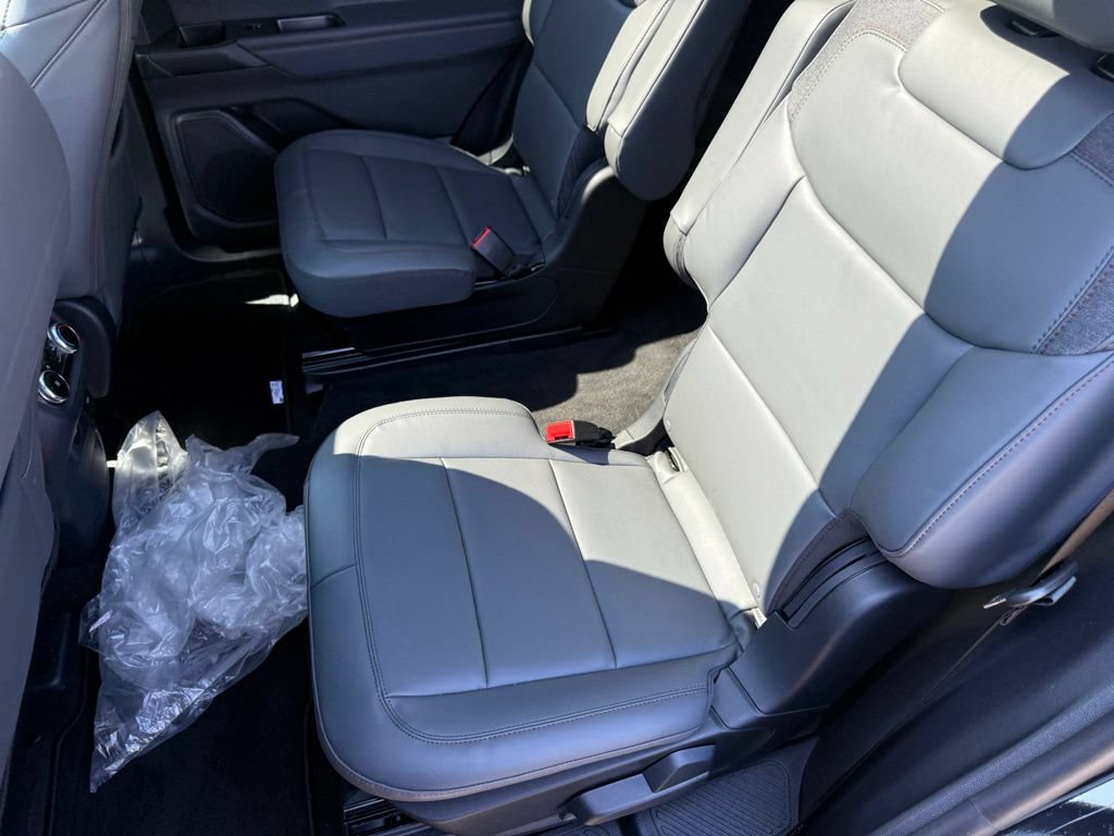 New 2026 Ford Explorer Active w/ Active Comfort Package AWD/4WD image 31