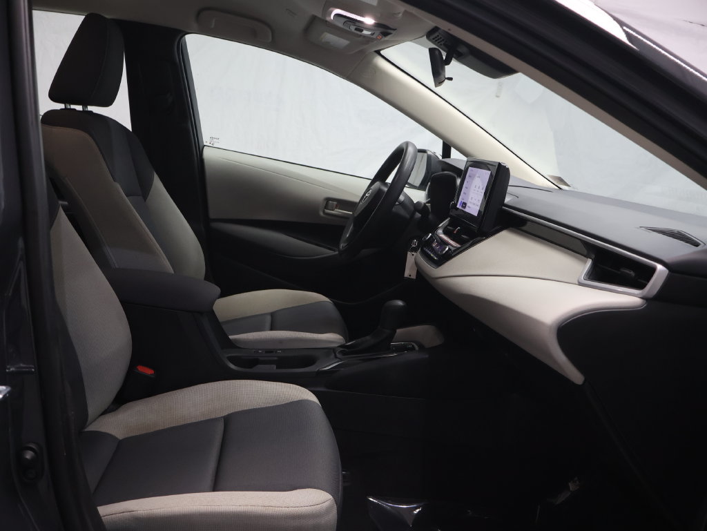 Used 2026 Toyota Corolla LE FWD image 9