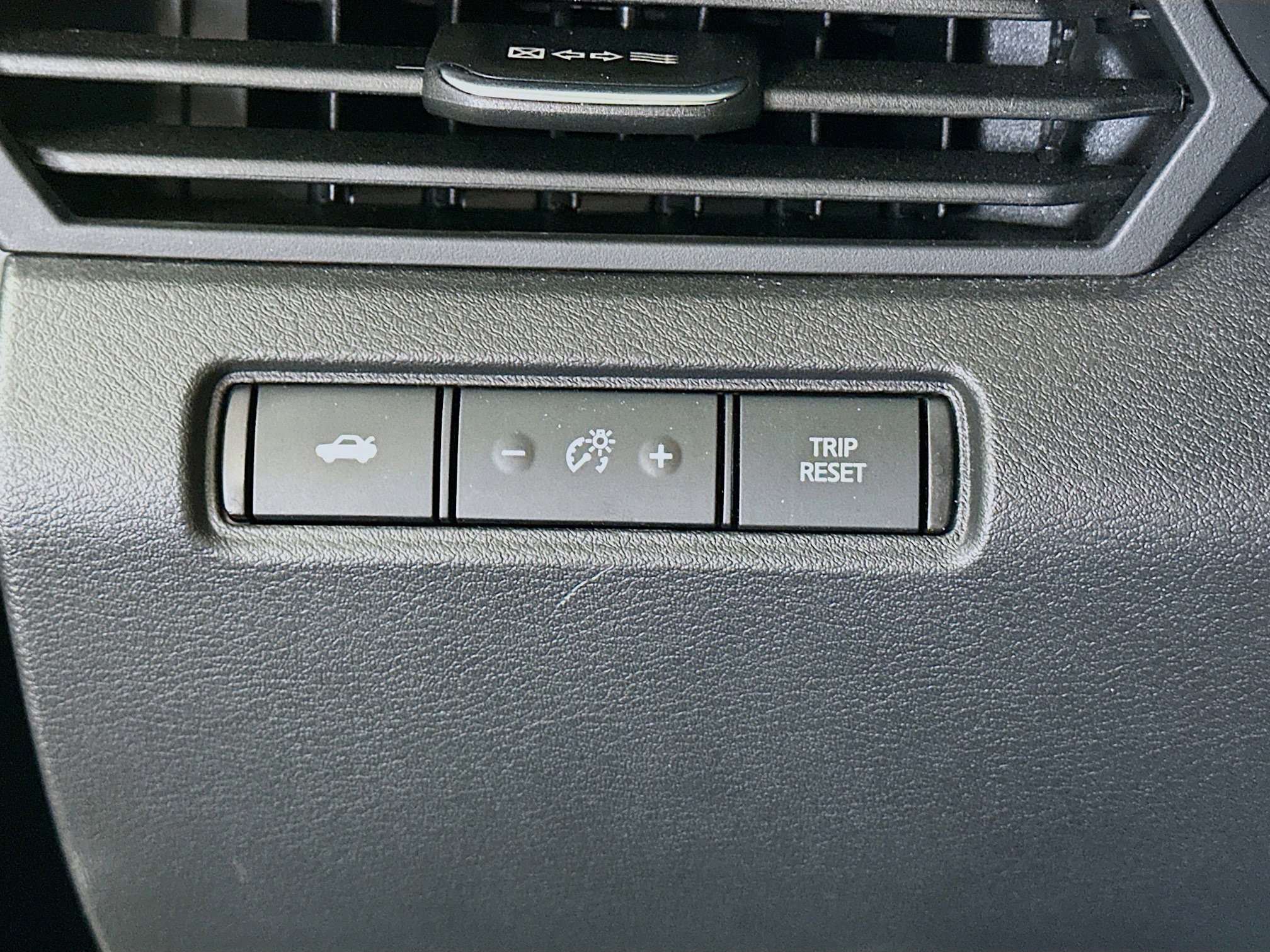 Used 2025 Nissan Altima 2.5 SV image 16