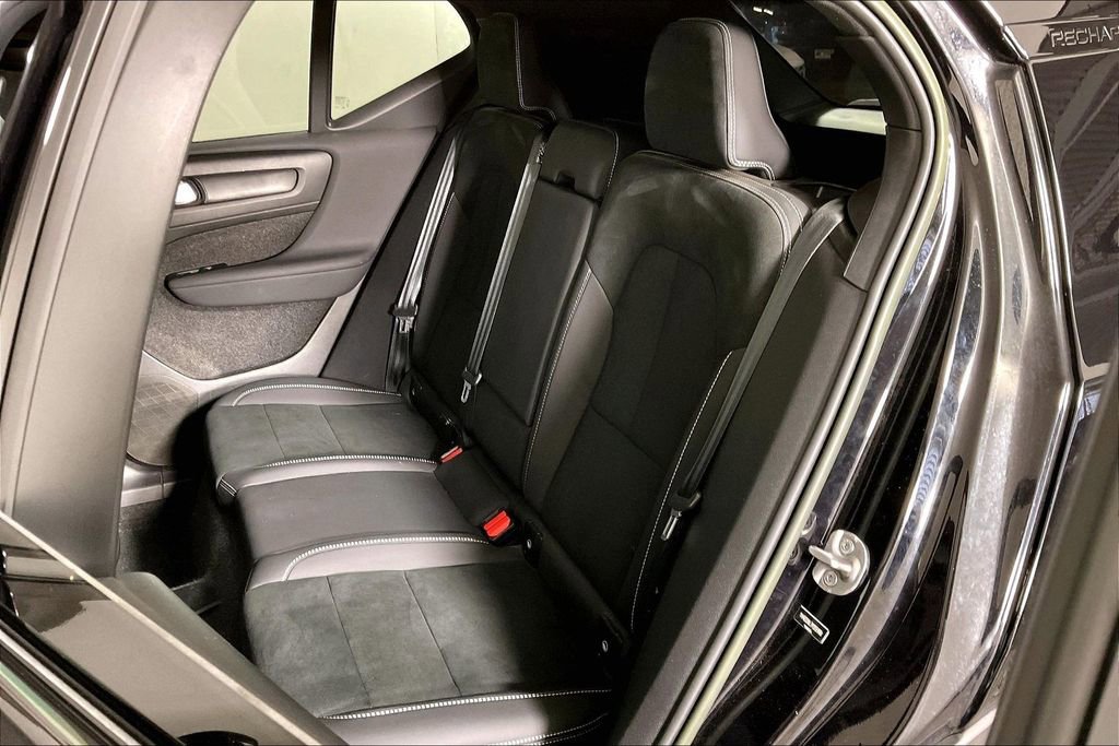 Used 2023 Volvo XC40 Recharge Plus w/ Protection Package Premier AWD/4WD image 25