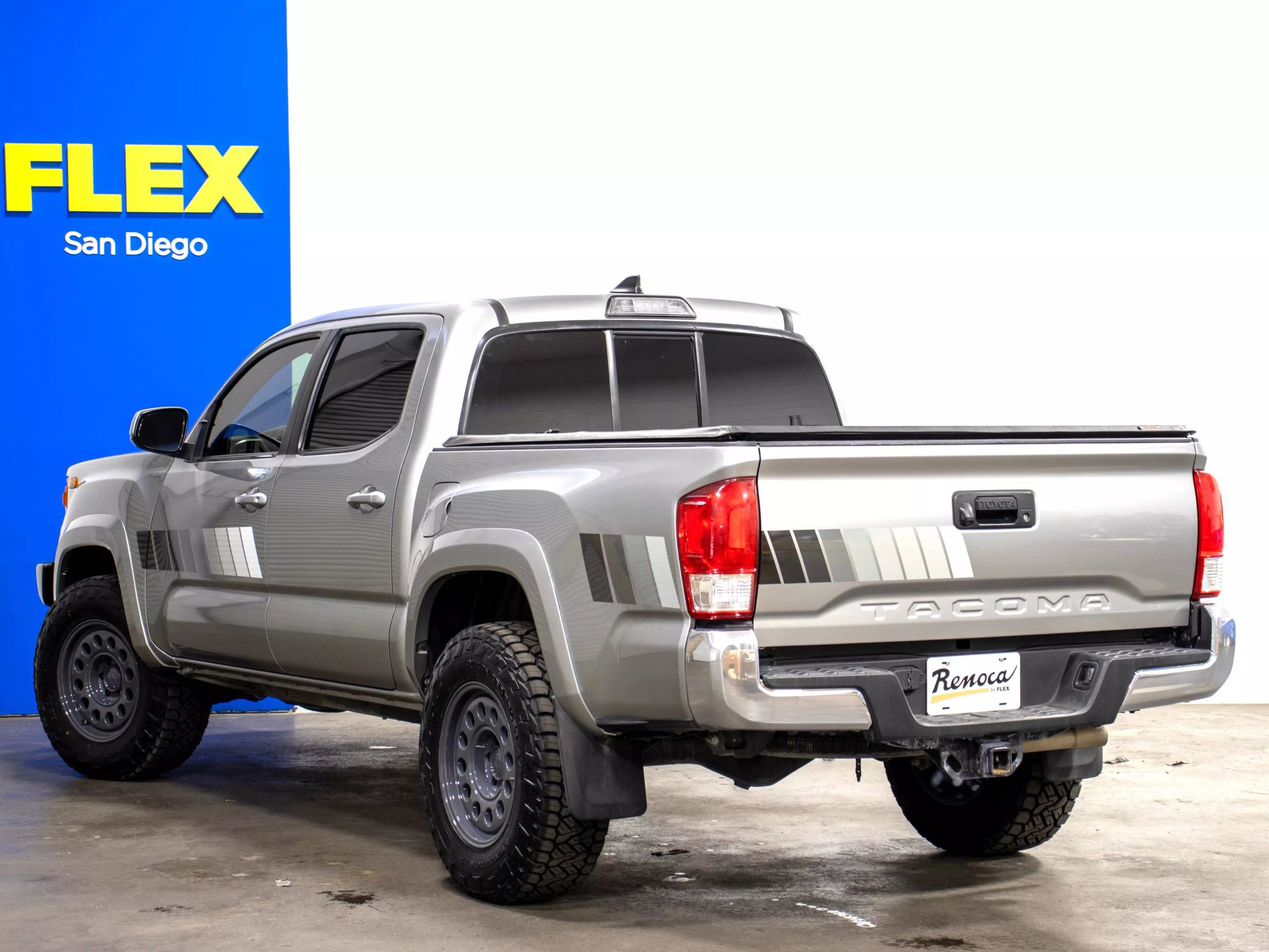 Used 2017 Toyota Tacoma SR5 image 3