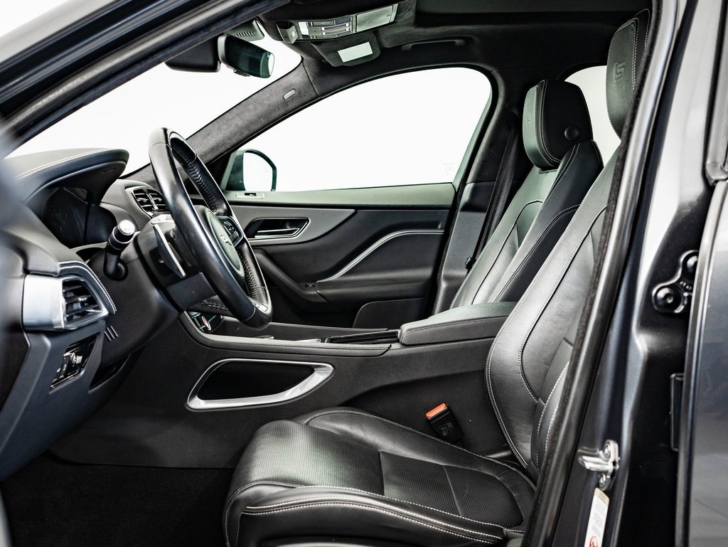 Used 2020 Jaguar F-PACE S image 23