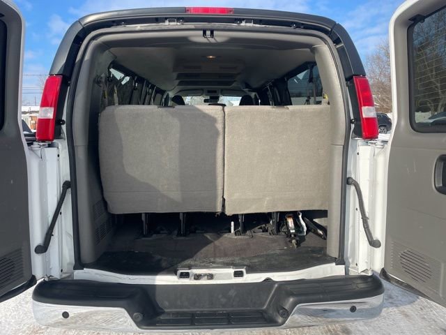 Used 2023 Chevrolet Express 3500 LT w/ LT Preferred Equipment Group image 16
