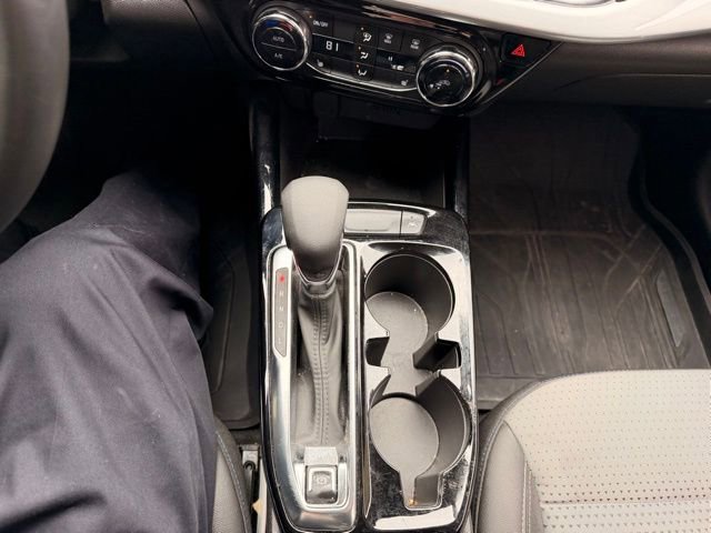 Used 2024 Chevrolet Trax LT w/ Driver Confidence Package image 19