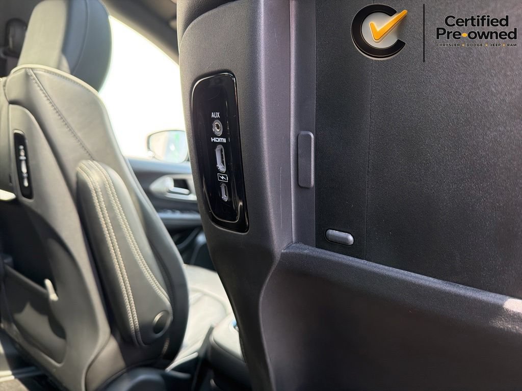 Certified 2023 Chrysler Pacifica Limited w/ Uconnect Theater Family Group AWD/4WD image 37