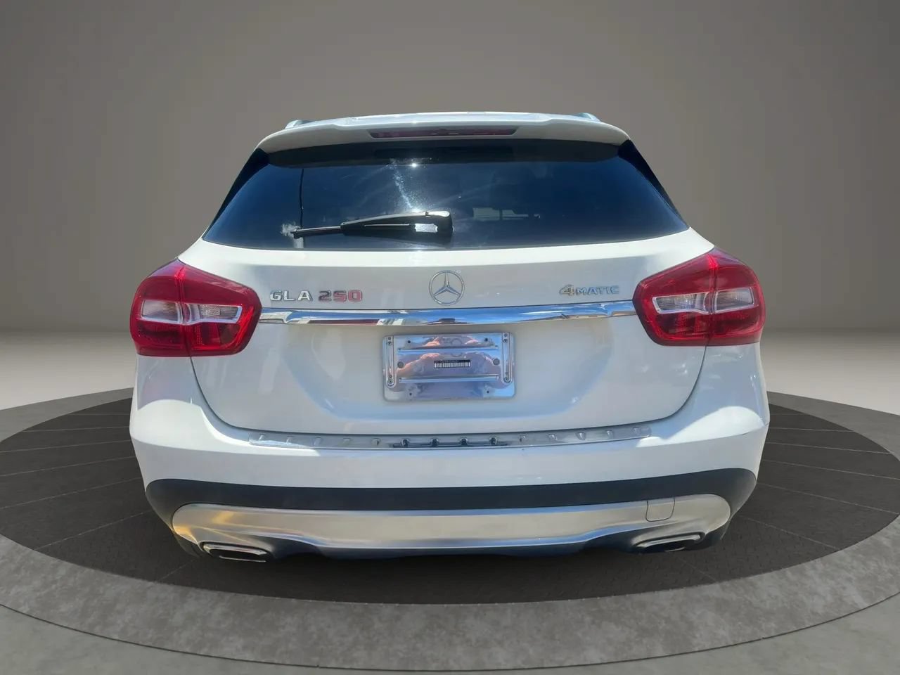 Used 2017 Mercedes-Benz GLA 250 4MATIC w/ Premium Package image 6
