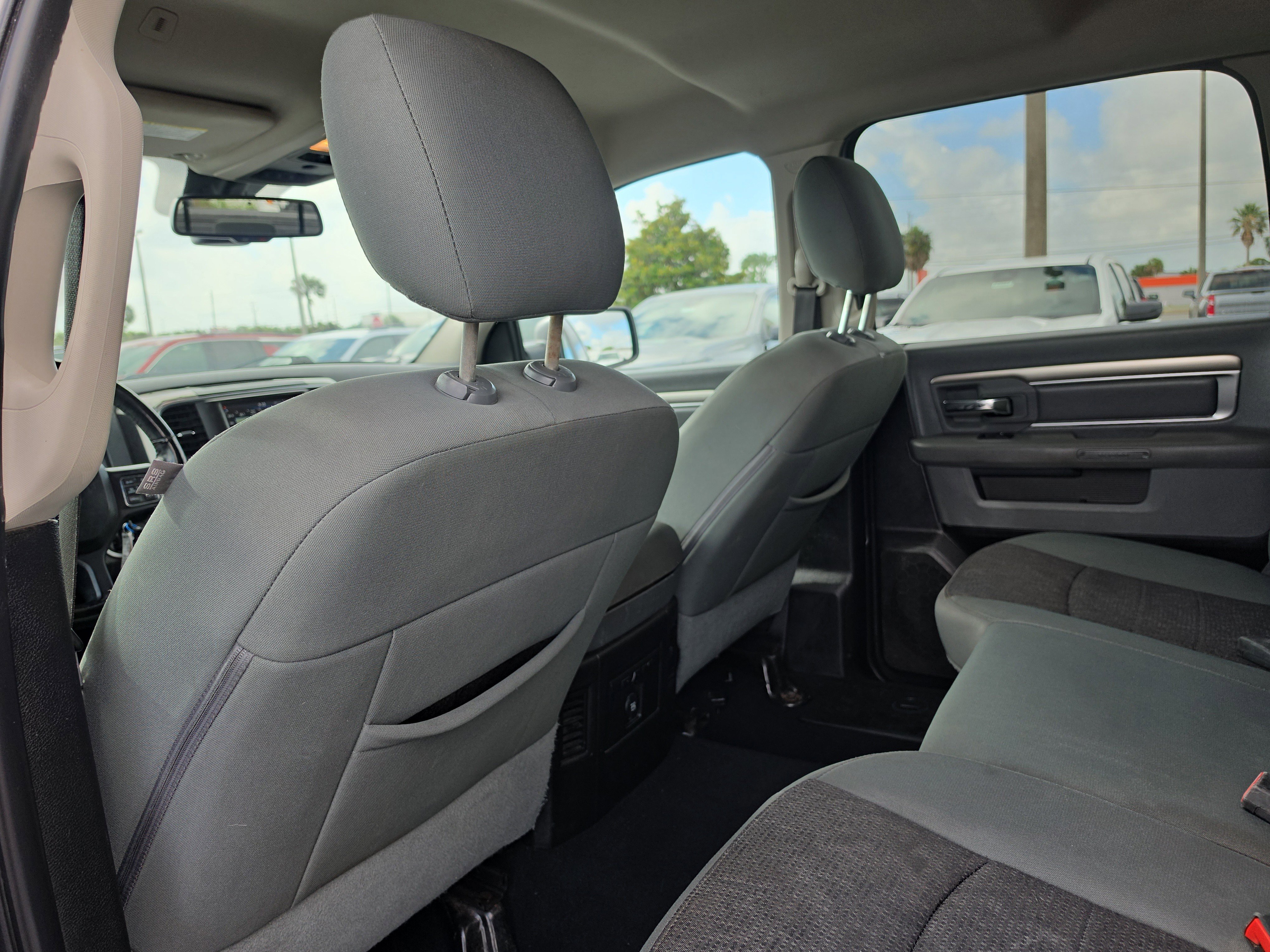 Used 2020 RAM 1500 Classic SLT w/ Luxury Group RWD image 10
