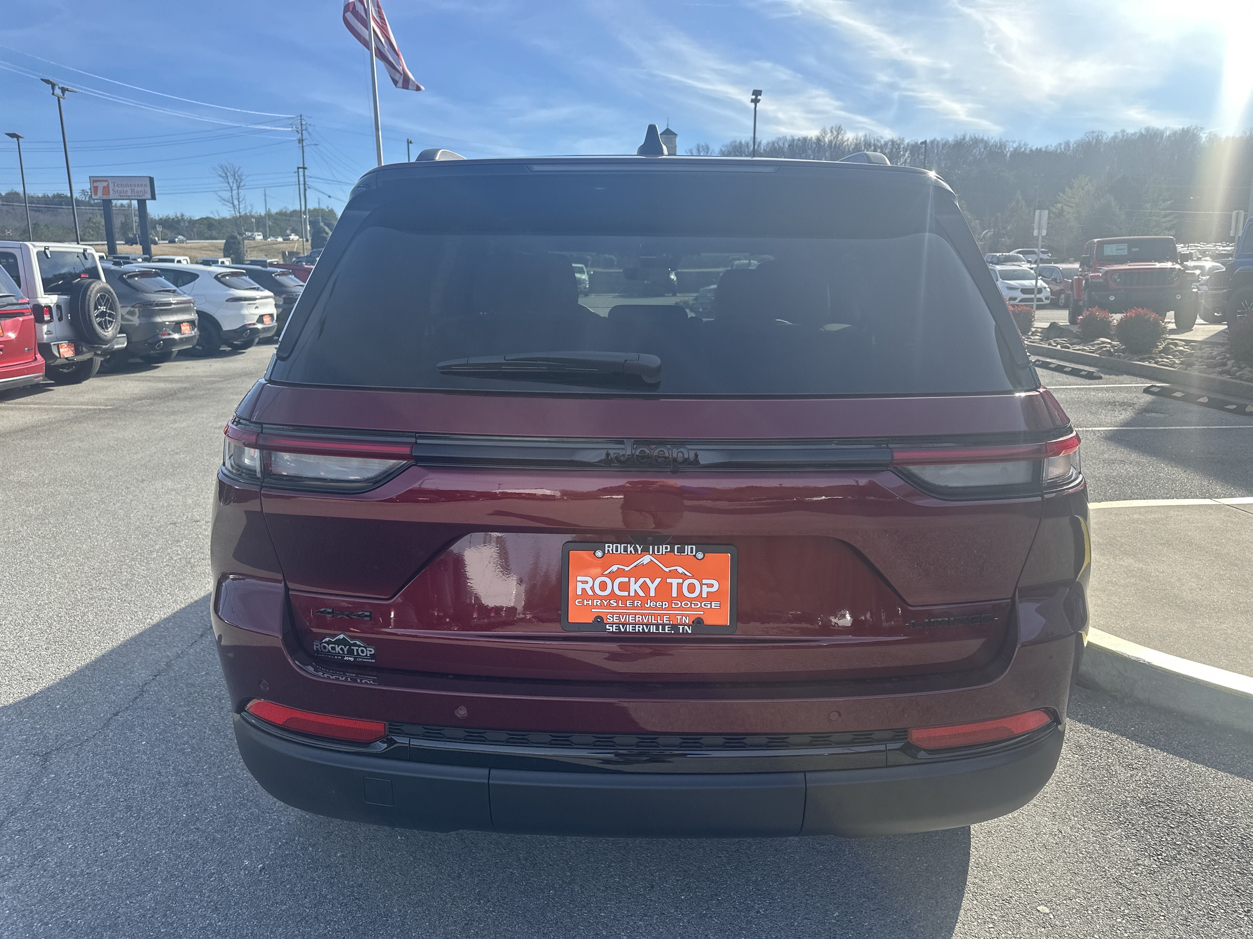 New 2025 Jeep Grand Cherokee Limited w/ Black Appearance Package AWD/4WD image 8