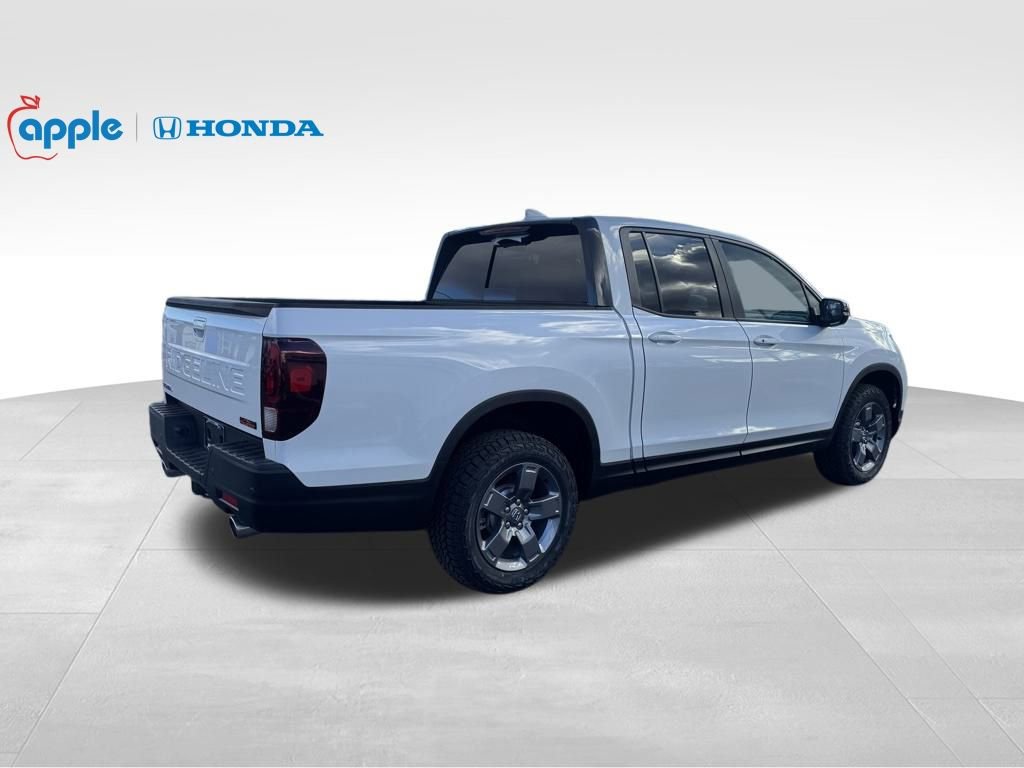 Used 2025 Honda Ridgeline TrailSport image 5