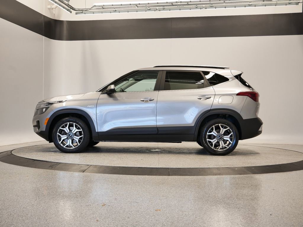 Used 2022 Kia Seltos EX image 42