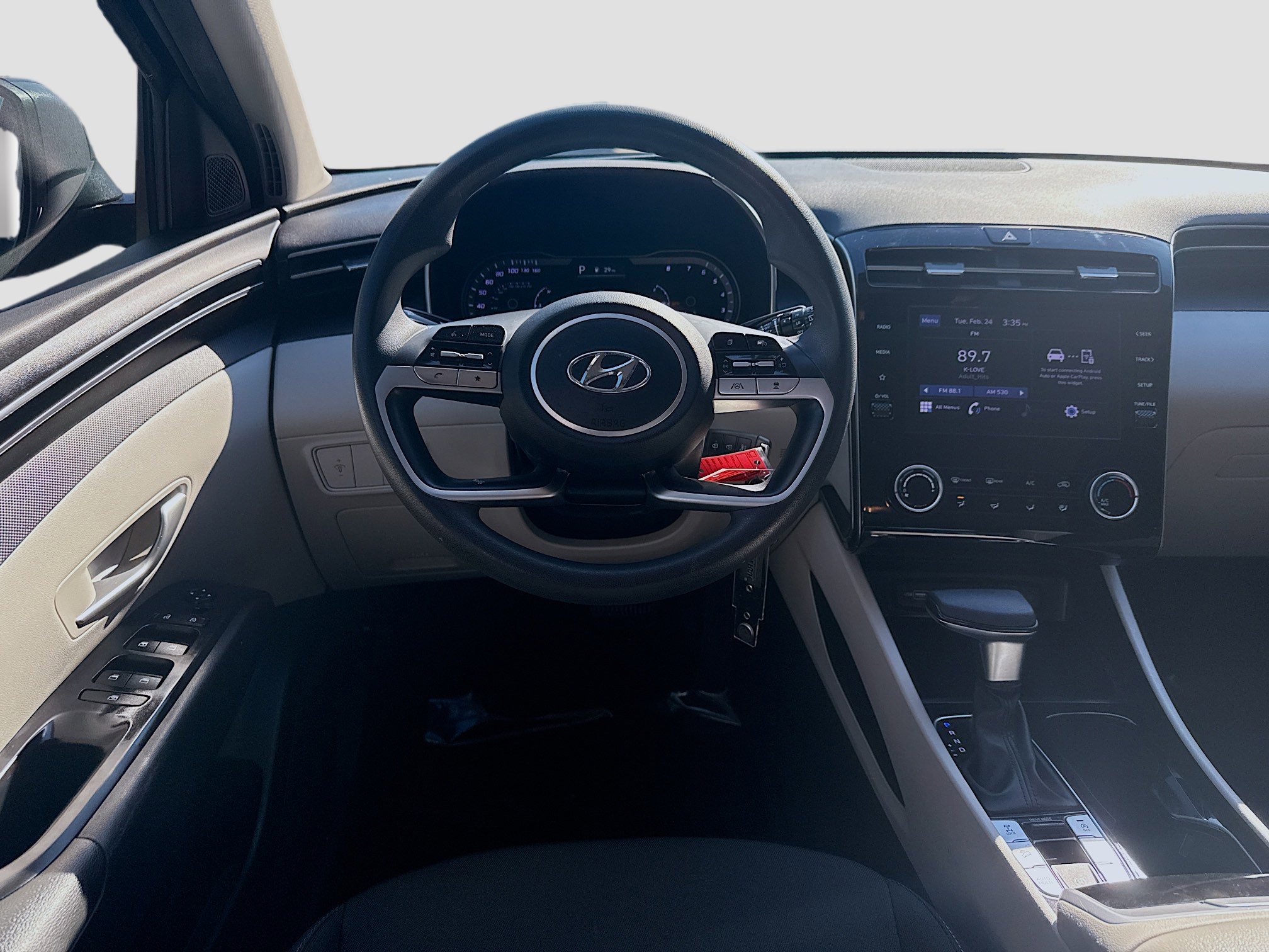 Used 2023 Hyundai Tucson SE image 18