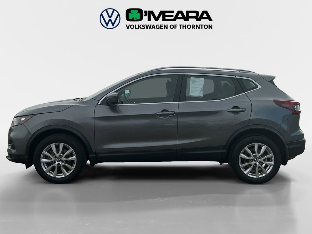 Used 2020 Nissan Rogue Sport SV image 2