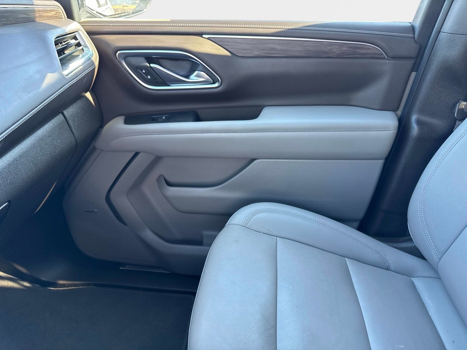 Used 2022 Chevrolet Tahoe LT w/ LT Signature Package image 23