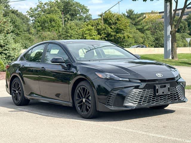 Used 2026 Toyota Camry SE FWD image 21