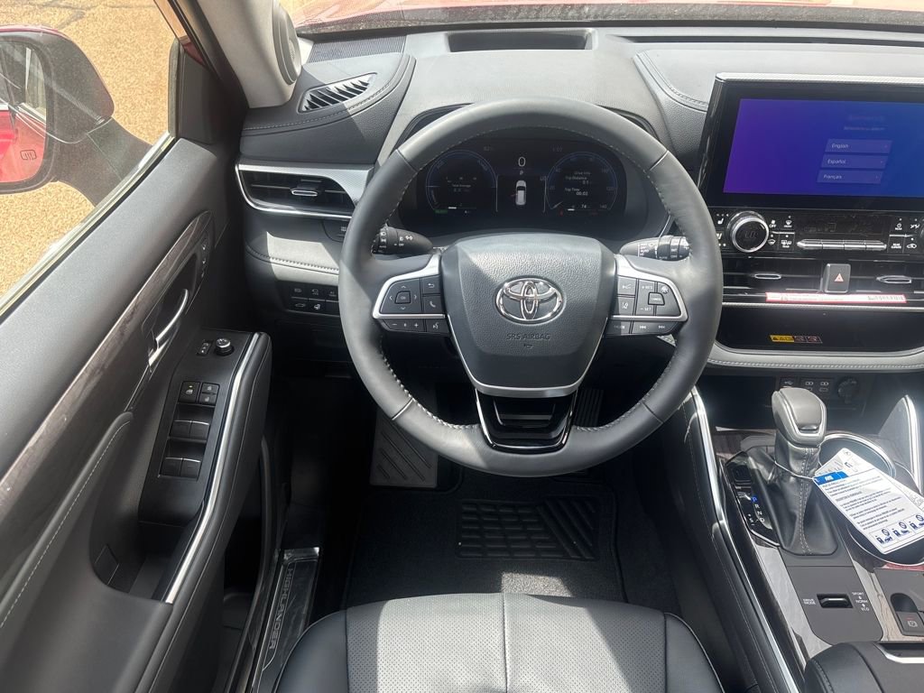 New 2026 Toyota Highlander Platinum image 5