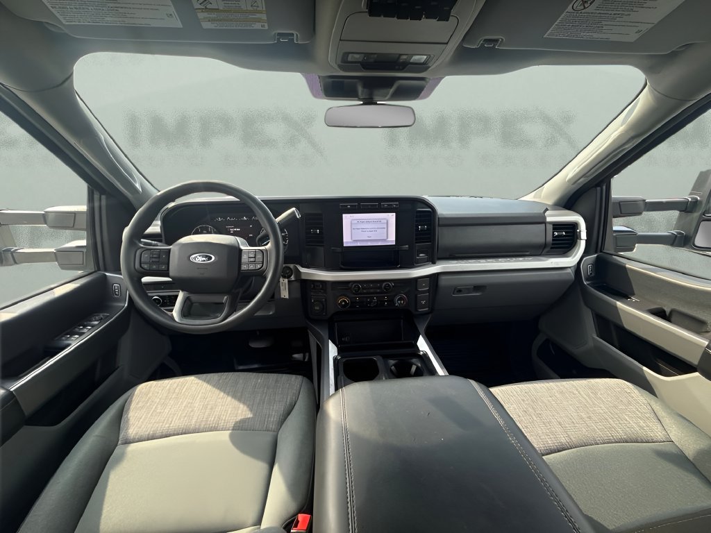 Used 2024 Ford F350 XLT AWD/4WD image 11