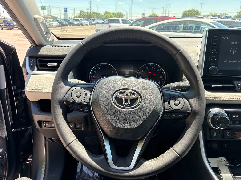 Used 2020 Toyota RAV4 XLE Premium AWD/4WD image 12