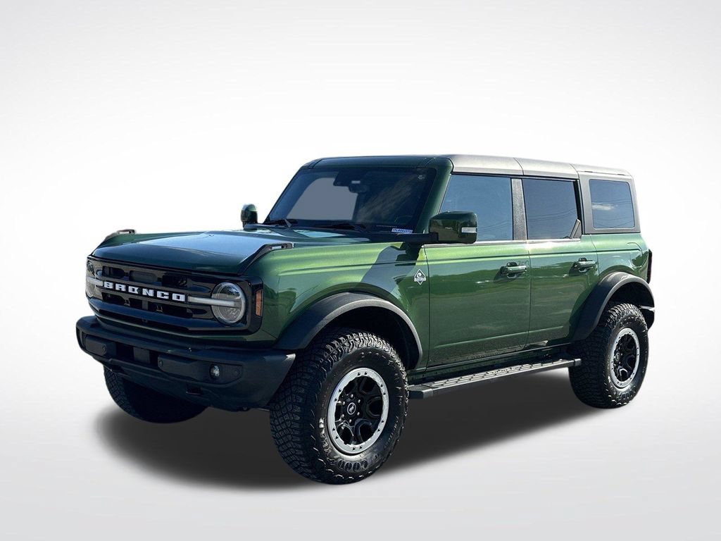 Used 2023 Ford Bronco Outer Banks w/ Sasquatch Package AWD/4WD image 2