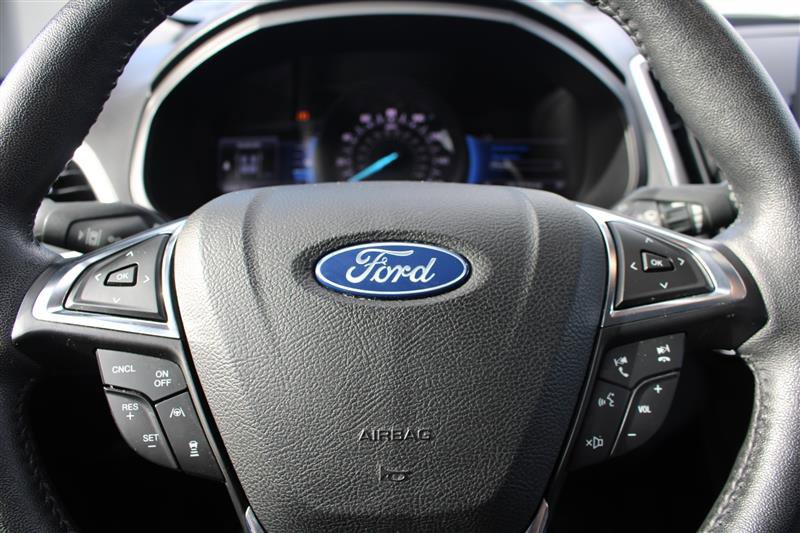 Used 2022 Ford Edge Titanium w/ Equipment Group 301A image 15