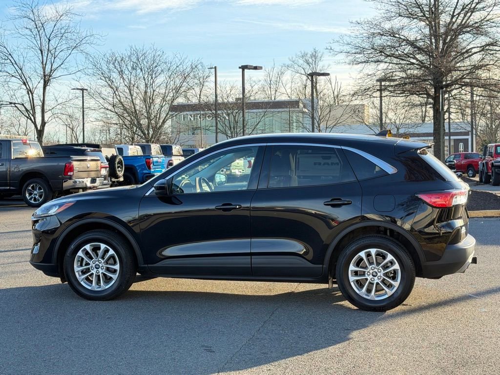 Used 2021 Ford Escape SE w/ Cold Weather Package image 11