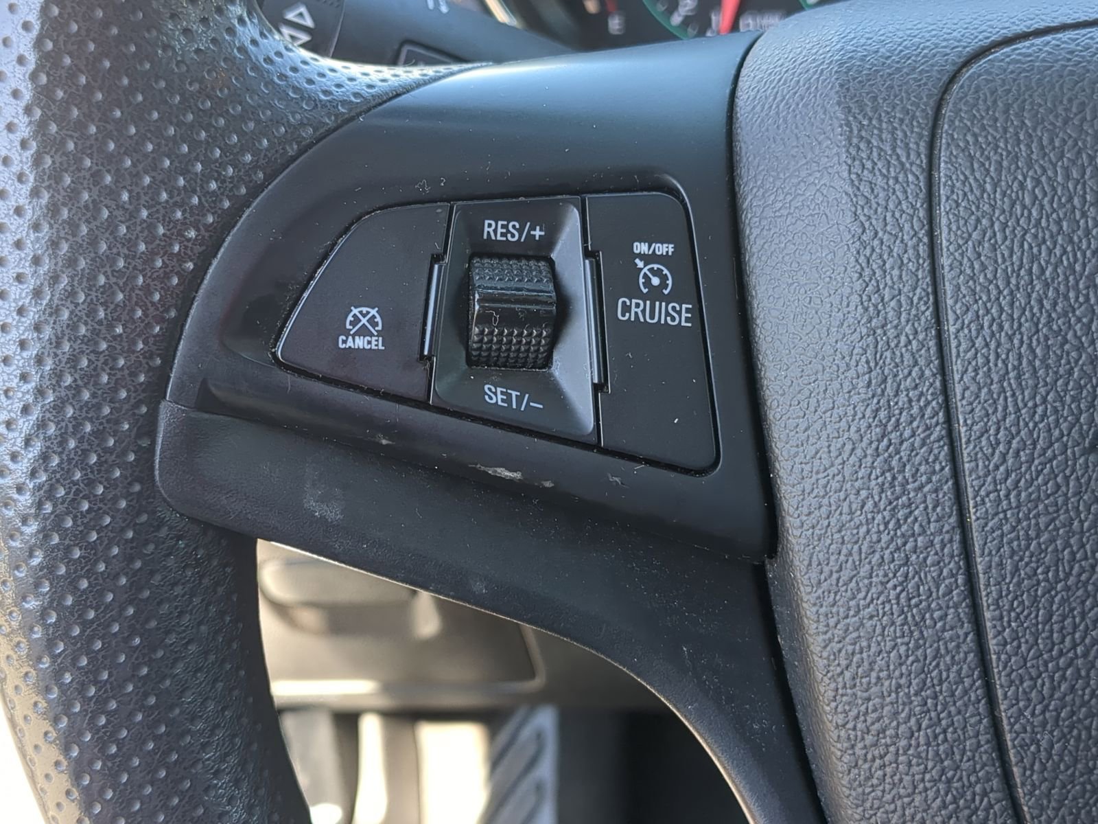 Used 2020 Chevrolet Trax LT image 25