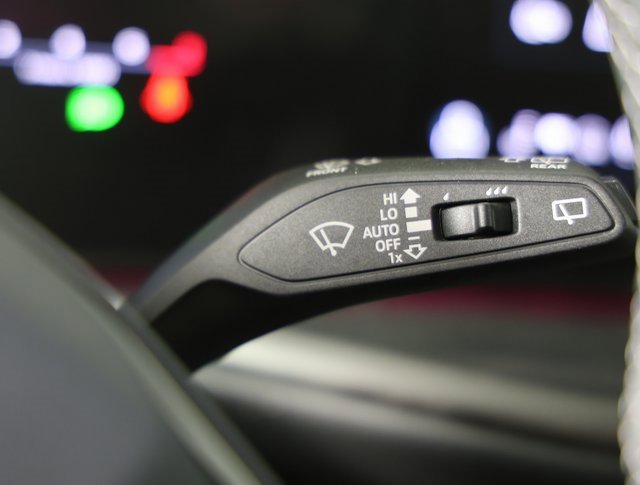 Used 2025 Audi Q5 Premium Plus image 24