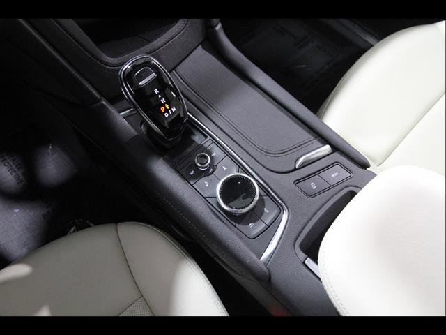 Used 2023 Cadillac XT5 Sportv image 17