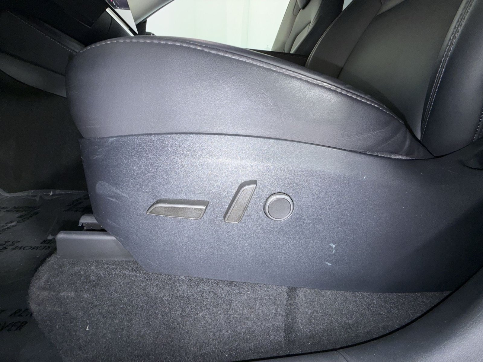 Used 2024 Tesla Model Y Long Range AWD/4WD image 14