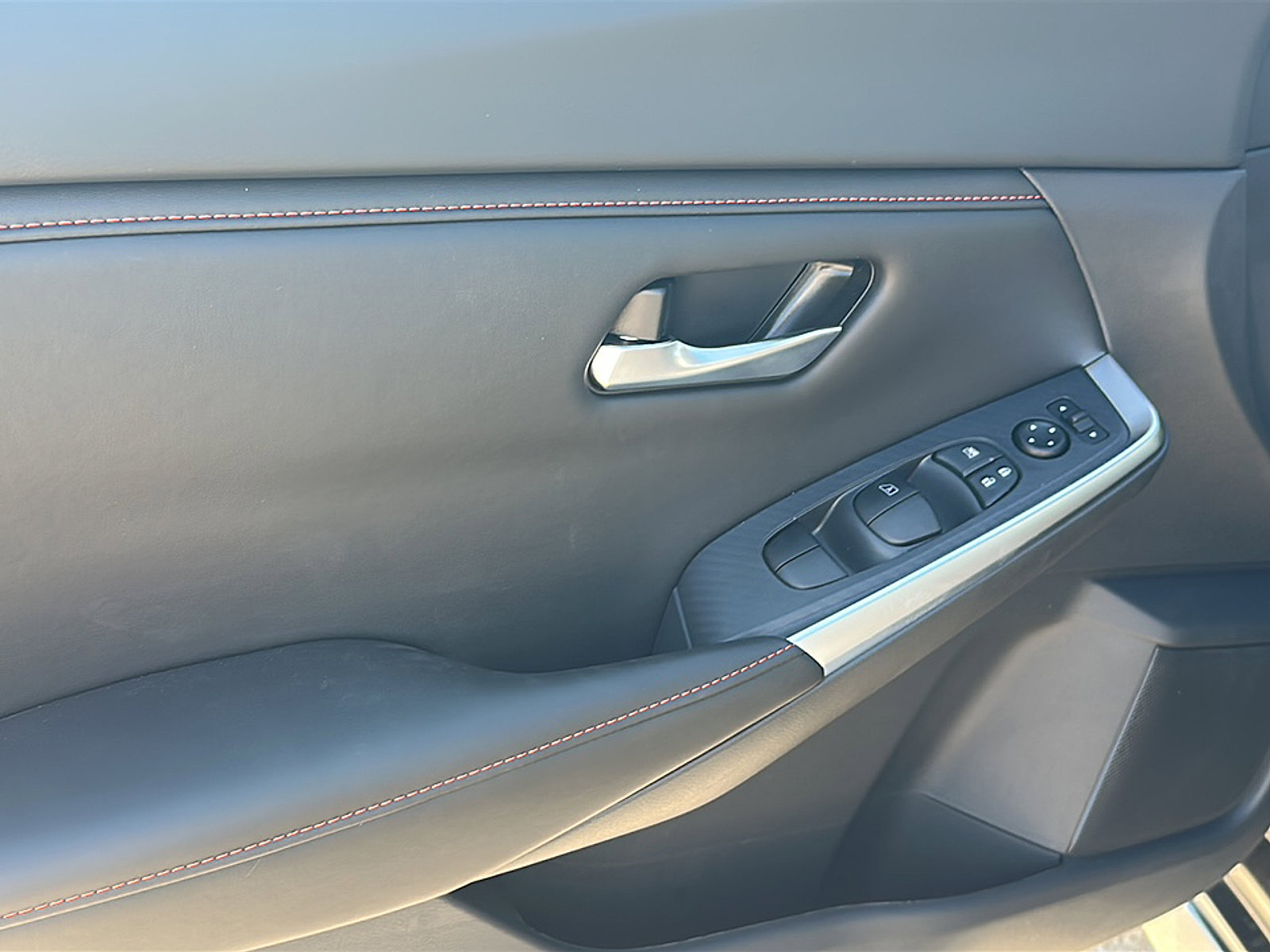 New 2025 Nissan Sentra SR w/ Trunk Package image 13