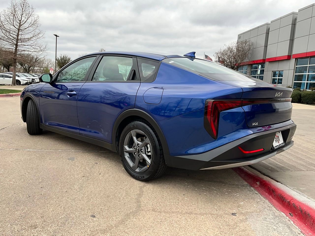 Used 2025 Kia K4 LXS image 8