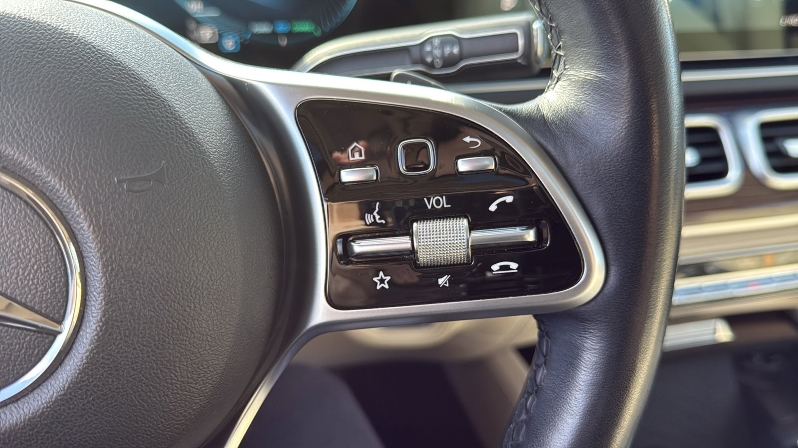 Used 2023 Mercedes-Benz GLE 450 4MATIC image 16