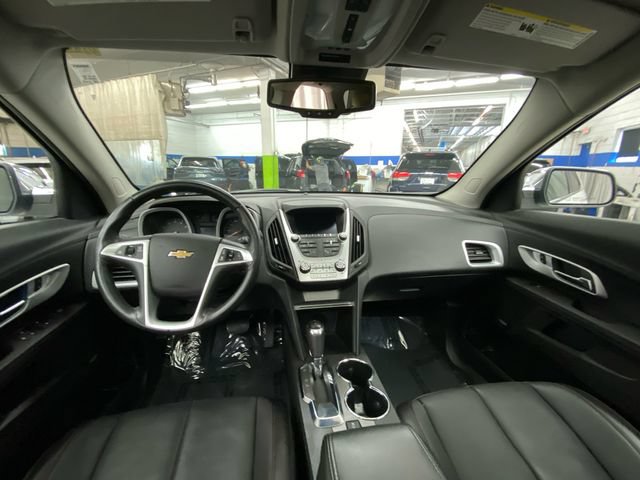 Used 2017 Chevrolet Equinox Premier w/ Enhanced Convenience Package AWD/4WD image 27