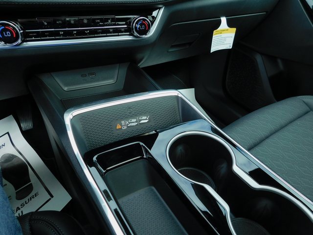 Used 2025 Chevrolet Equinox LT w/ Convenience Package II image 27