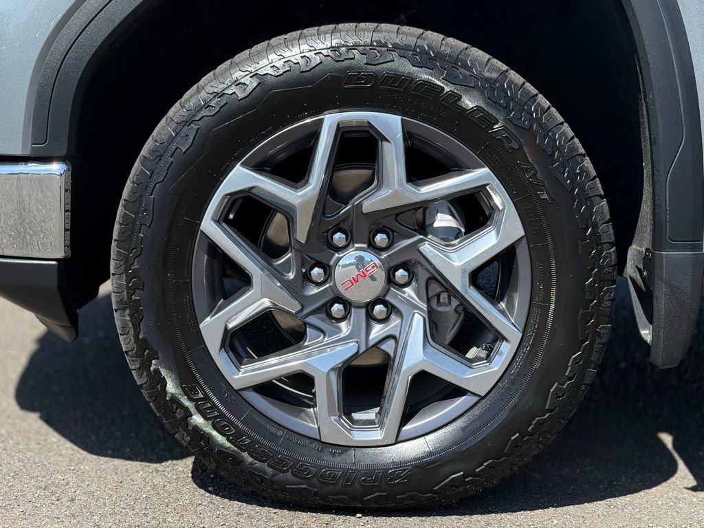 Used 2025 GMC Sierra 1500 SLT w/ SLT Premium Plus Package AWD/4WD image 9