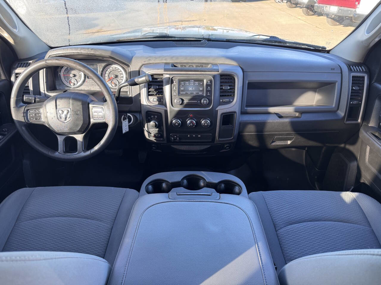 Used 2018 RAM 2500 Tradesman w/ Chrome Appearance Group image 11