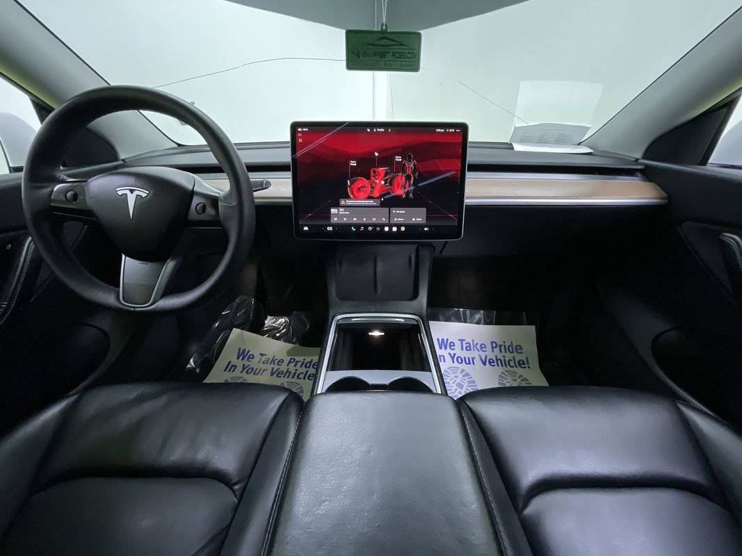 Used 2022 Tesla Model Y Long Range image 5