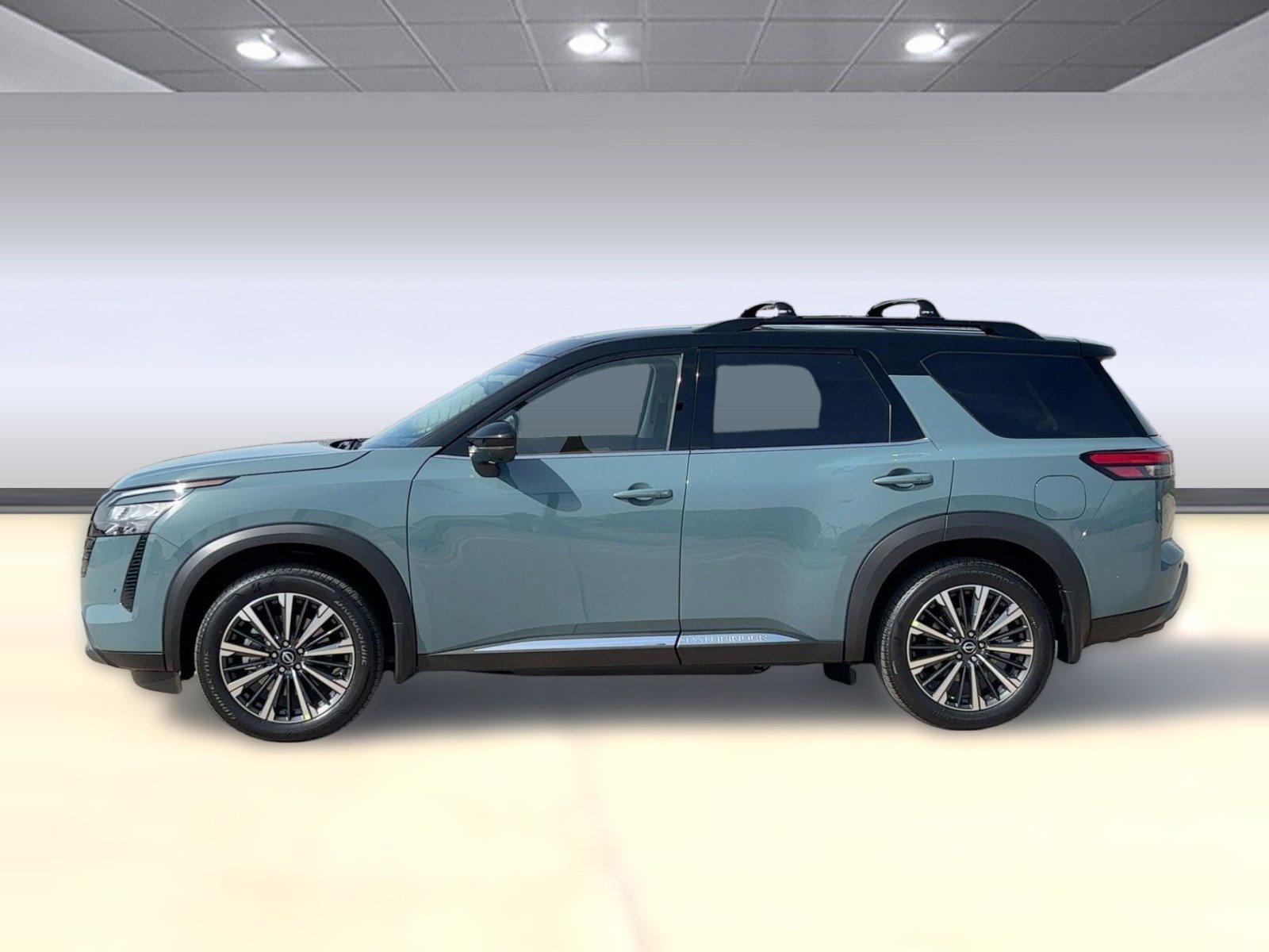 New 2026 Nissan Pathfinder Platinum image 2