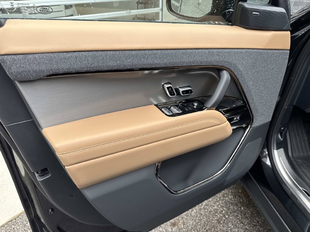 New 2026 Land Rover Range Rover Sport SE AWD/4WD image 19